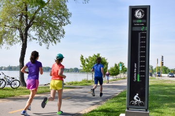 Marathon runners along lake Monona. 