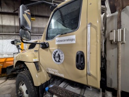 Streets Division 3948 with Snowceratops name badge