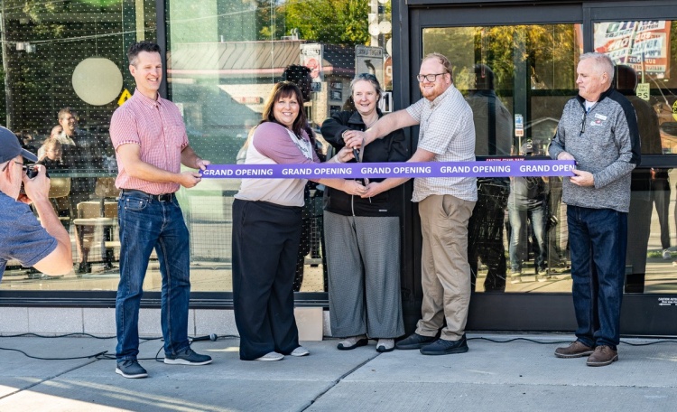 Maurer's Ribbon Cutting