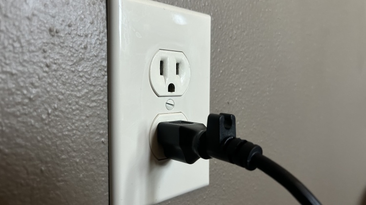 Three pronged electrical outlet