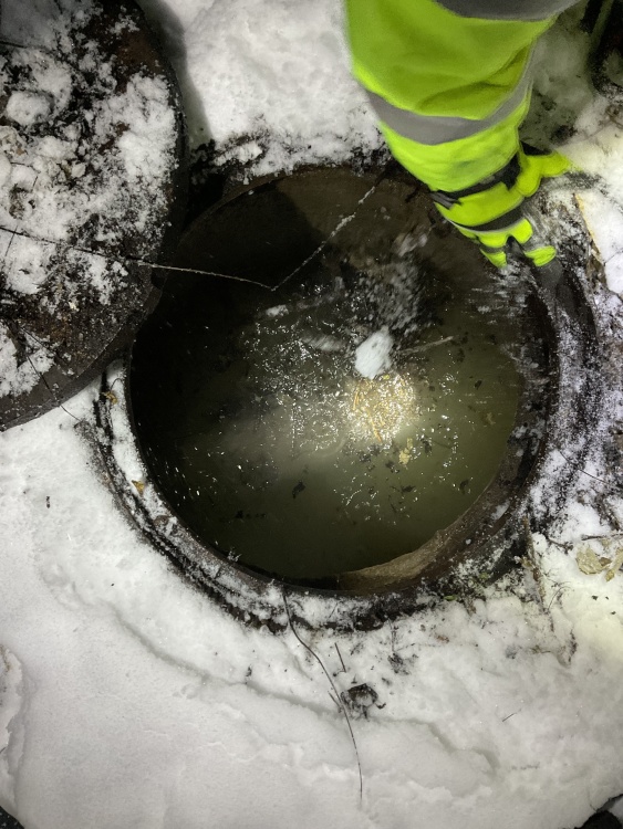 elevated flow in manhole