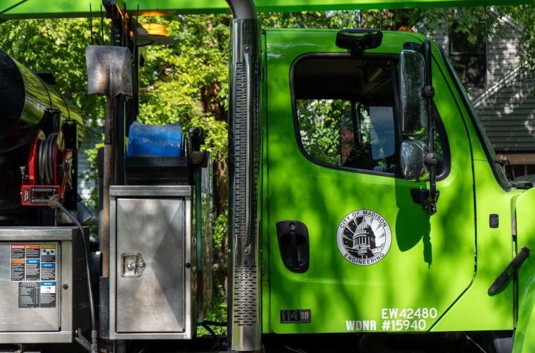 green vactor truck