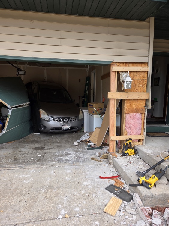 Temporary bracing on the front of the garage