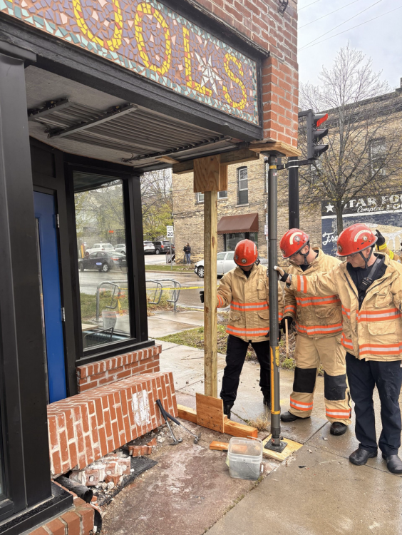 MFD Heavy Urban Rescue Team installs support beams