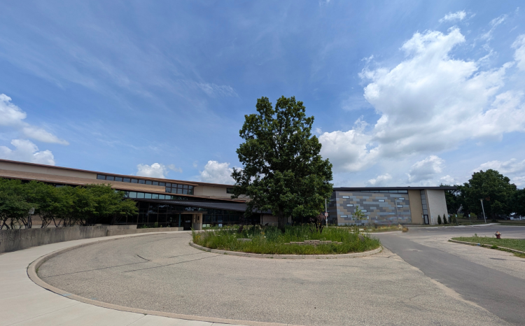 warner park community recreation center building exterior